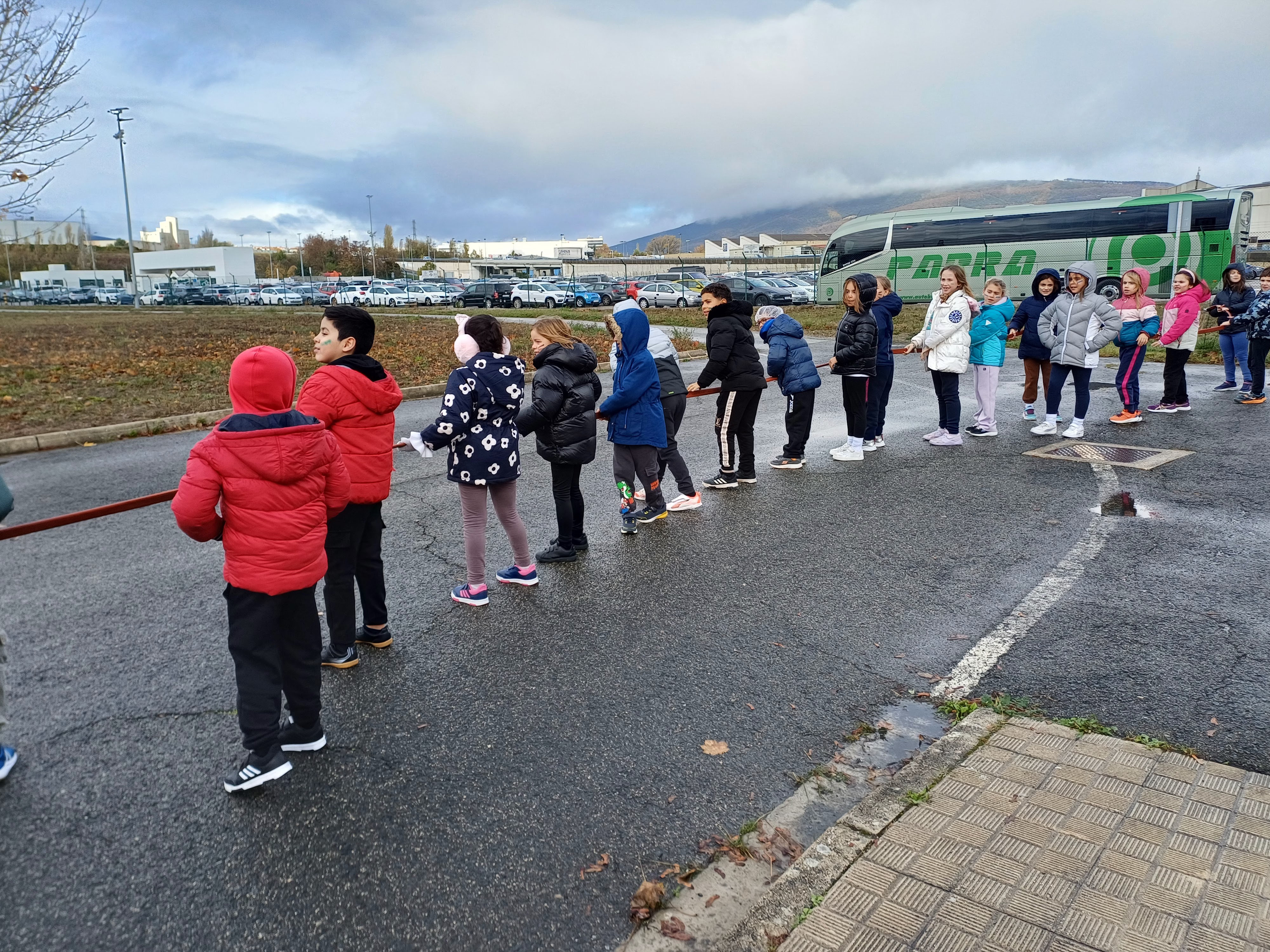 El alumnado del primer ciclo de Educación Primaria ha ido de excursión al parque polo de Navarra,
